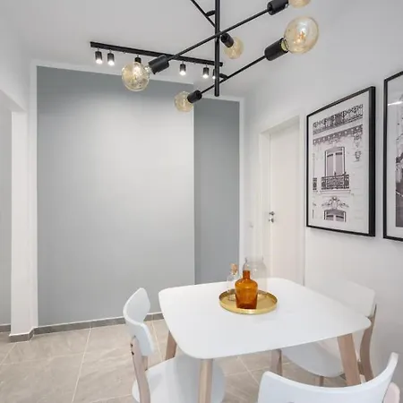 Relax In Piata Universitatii Appartement *