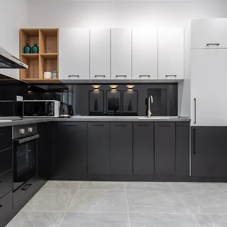 Relax In Piata Universitatii Апартаменты