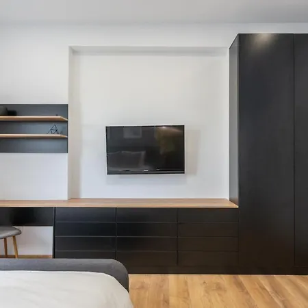 Relax In Piata Universitatii Апартаменты